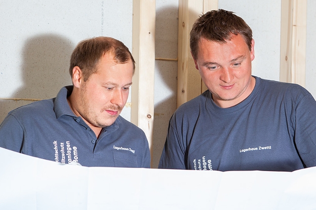 Teamwork Elektriker Lagerhaus Zwettl