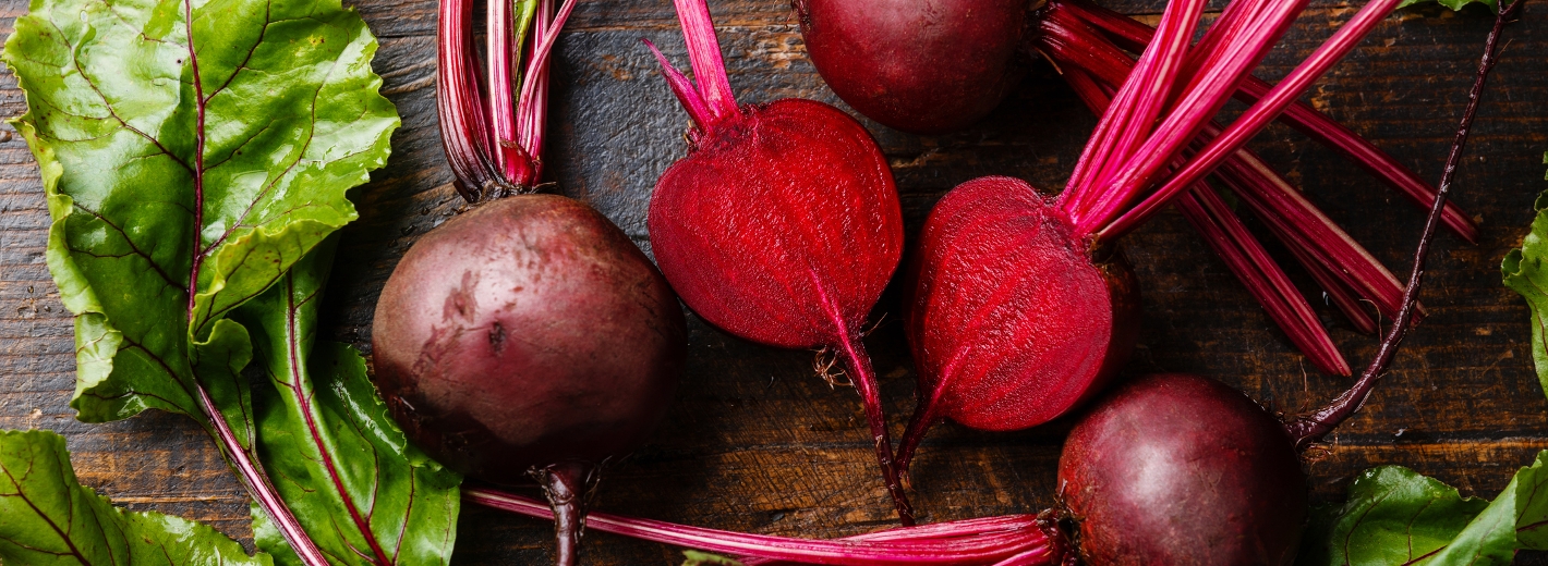 Rote Rübe - ganz und geschnitten