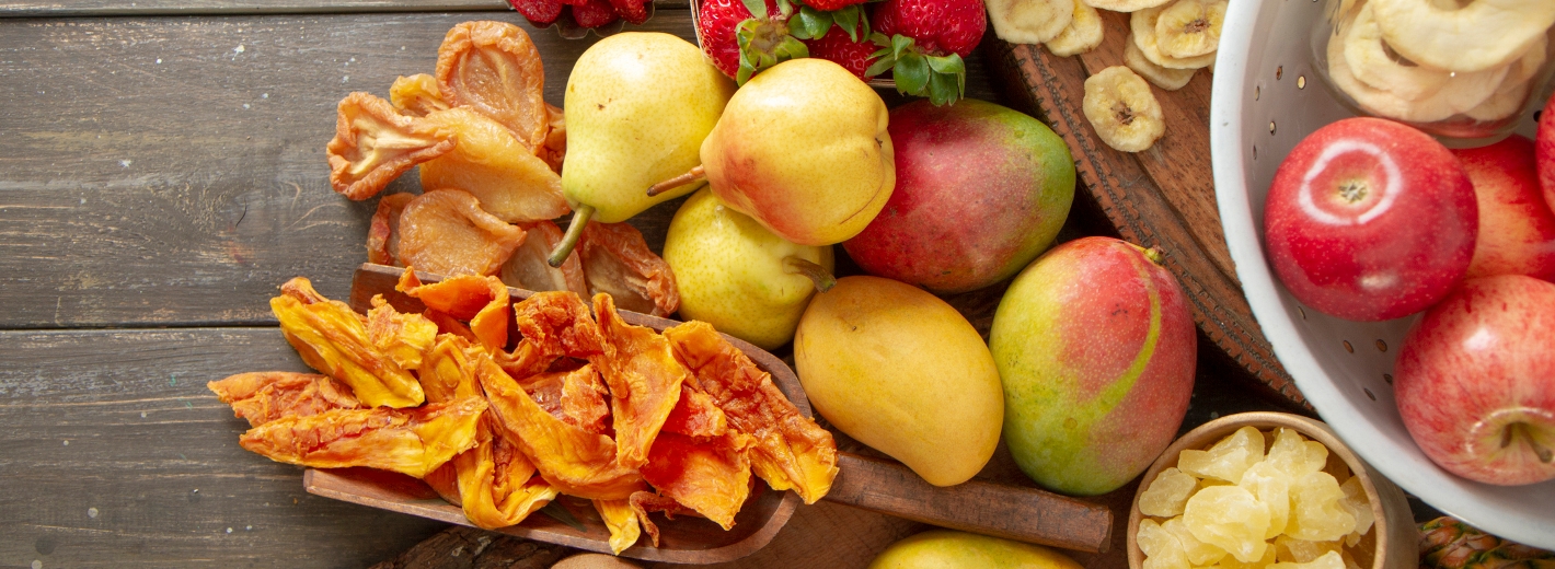 Obst frisch und gedörrt