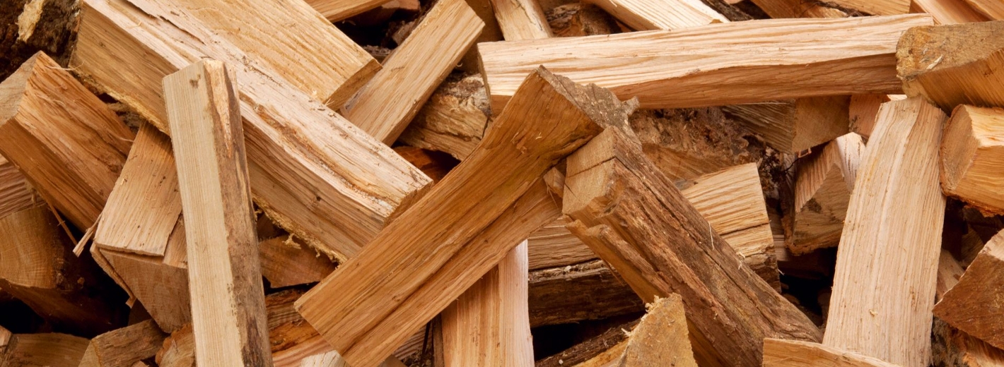 Ein Haufen Brennholz