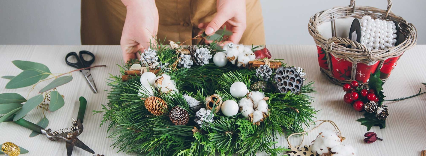 Adventkranz dekorieren