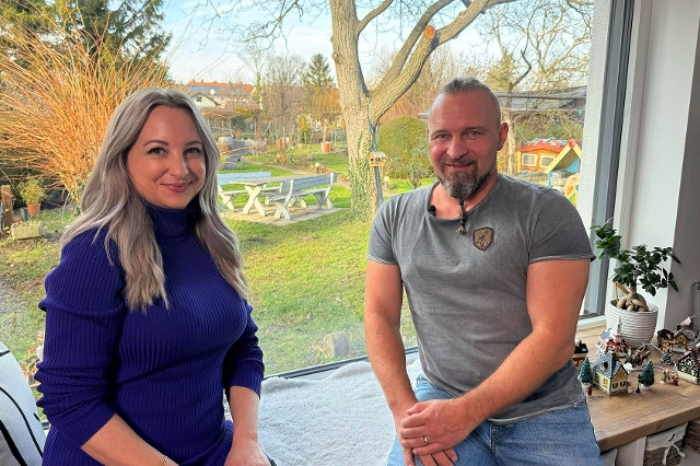 Martin und Eva auf der Fensterbank