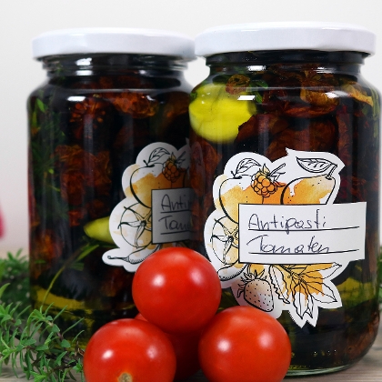 Antipasti mit getrockneten Tomaten