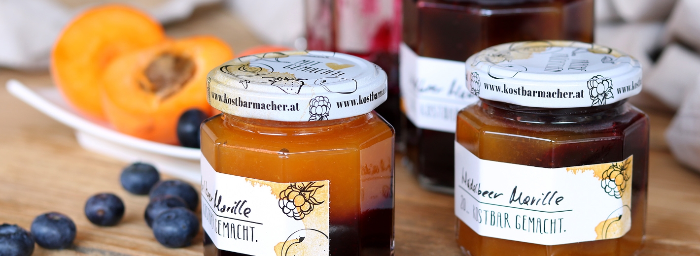 Marmelade mit Heidelbeeren und Marillen