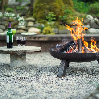 Feuerschale im Garten