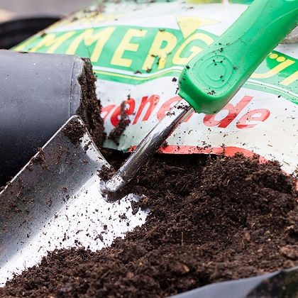 Sack mit Gartenerde