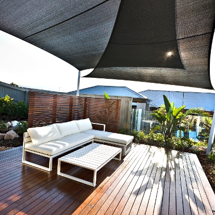 Terrasse mit Palmen